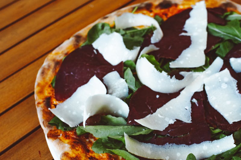 Pizzaluce live pizza station at event